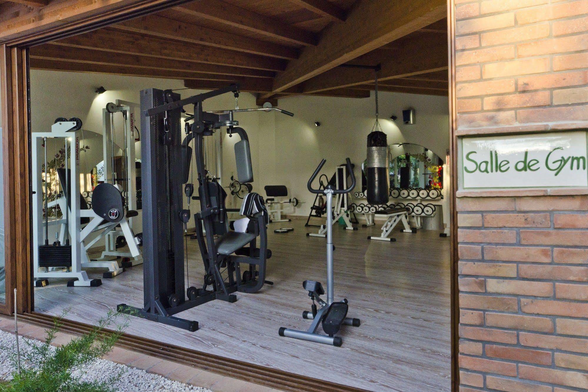 Hotel Santa Maria Santa Maria Navarrese Buitenkant foto